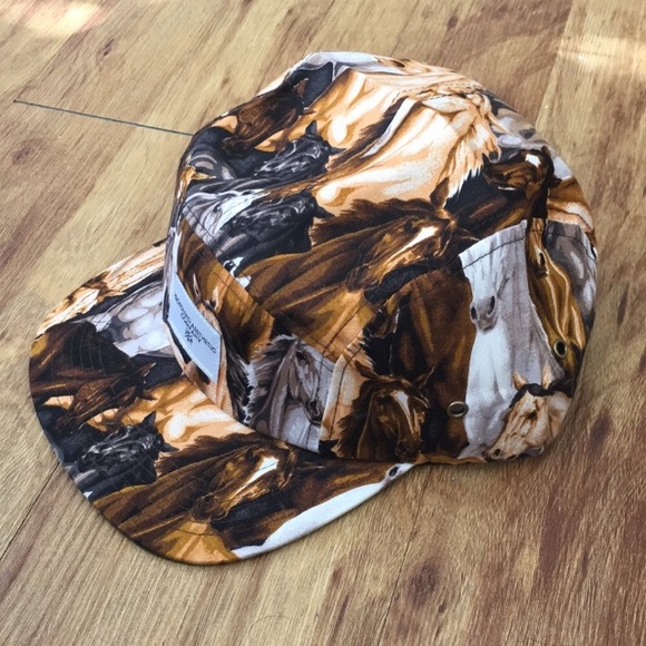 Profound Aesthetic Horse Hat - Picture 2 of 4